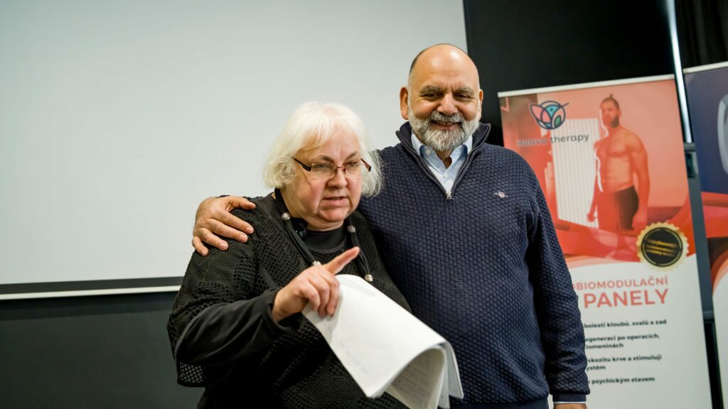 Škola Mystiky, Bohuslav Větrovský a Dana Deverová